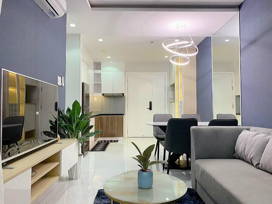 Terra Royal Commercial Center - 2 Bedroom - Good Price By Yolo TP. Hồ Chí Minh