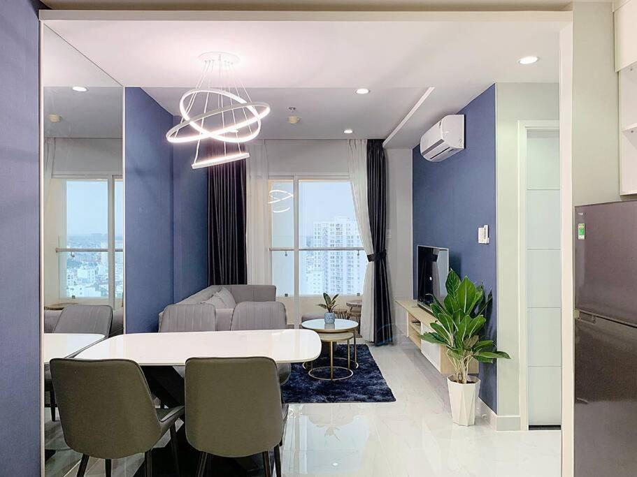 Terra Royal Commercial Center - 2 Bedroom - Good Price By Yolo TP. Hồ Chí Minh